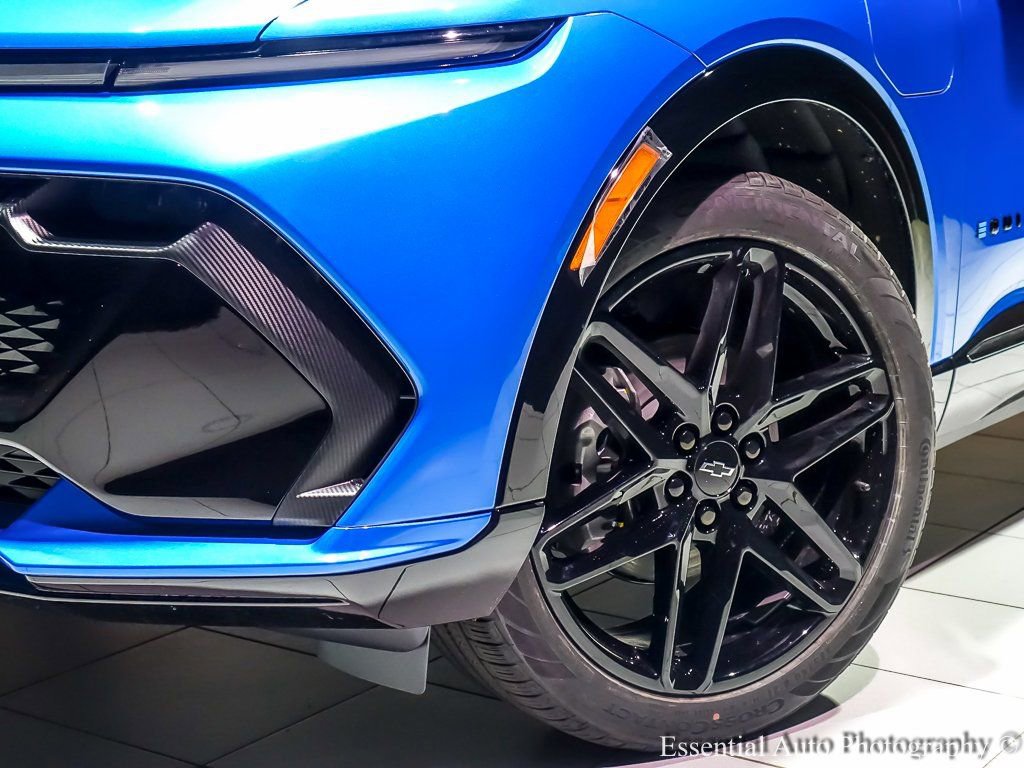 New 2026 Chevrolet Equinox EV RS image 4