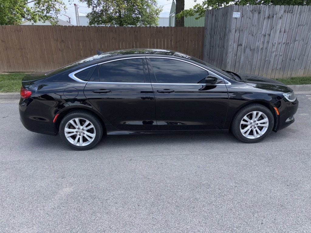 Used 2017 Chrysler 200 Limited Platinum FWD image 6
