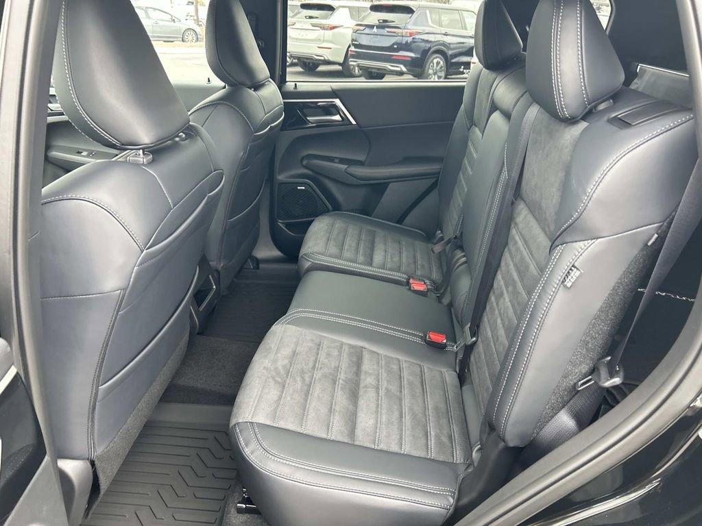 New 2026 Mitsubishi Outlander SE FWD image 19