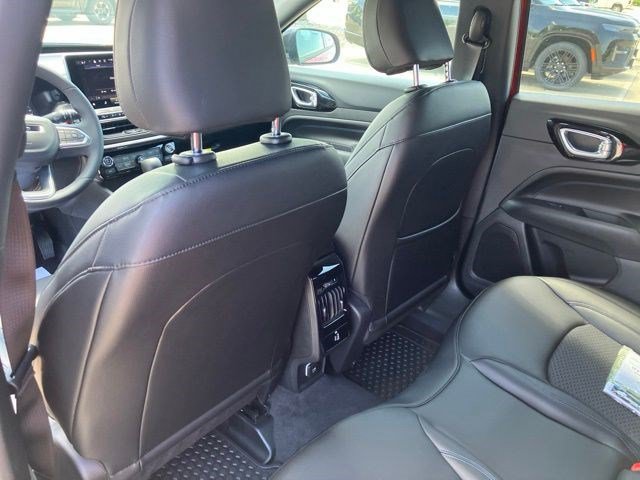 New 2026 Jeep Compass Latitude AWD/4WD image 24