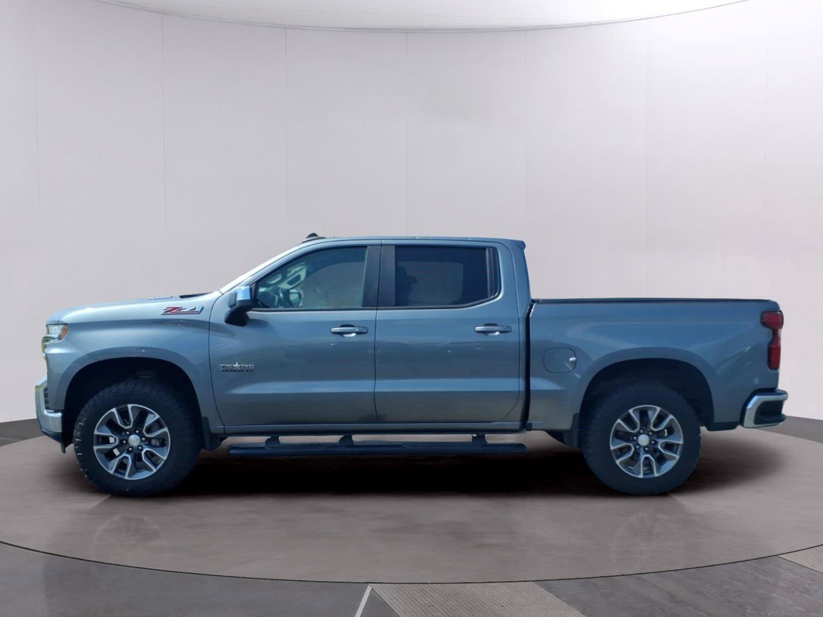 Used 2021 Chevrolet Silverado 1500 LT w/ Texas Edition Plus AWD/4WD image 2