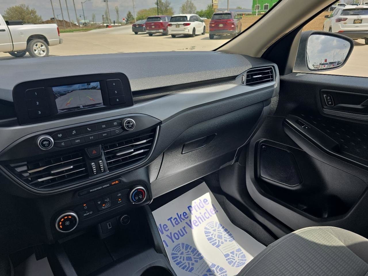 Used 2020 Ford Escape S image 32