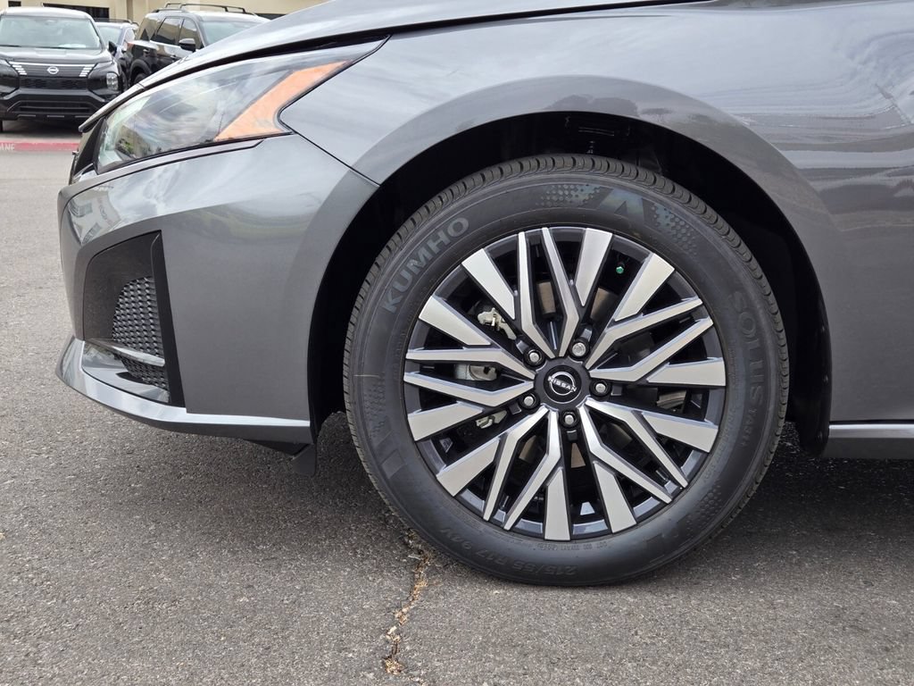 New 2026 Nissan Altima 2.5 SV AWD/4WD image 9