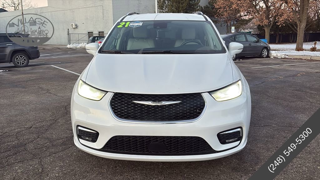 Used 2021 Chrysler Pacifica Touring-L FWD image 34
