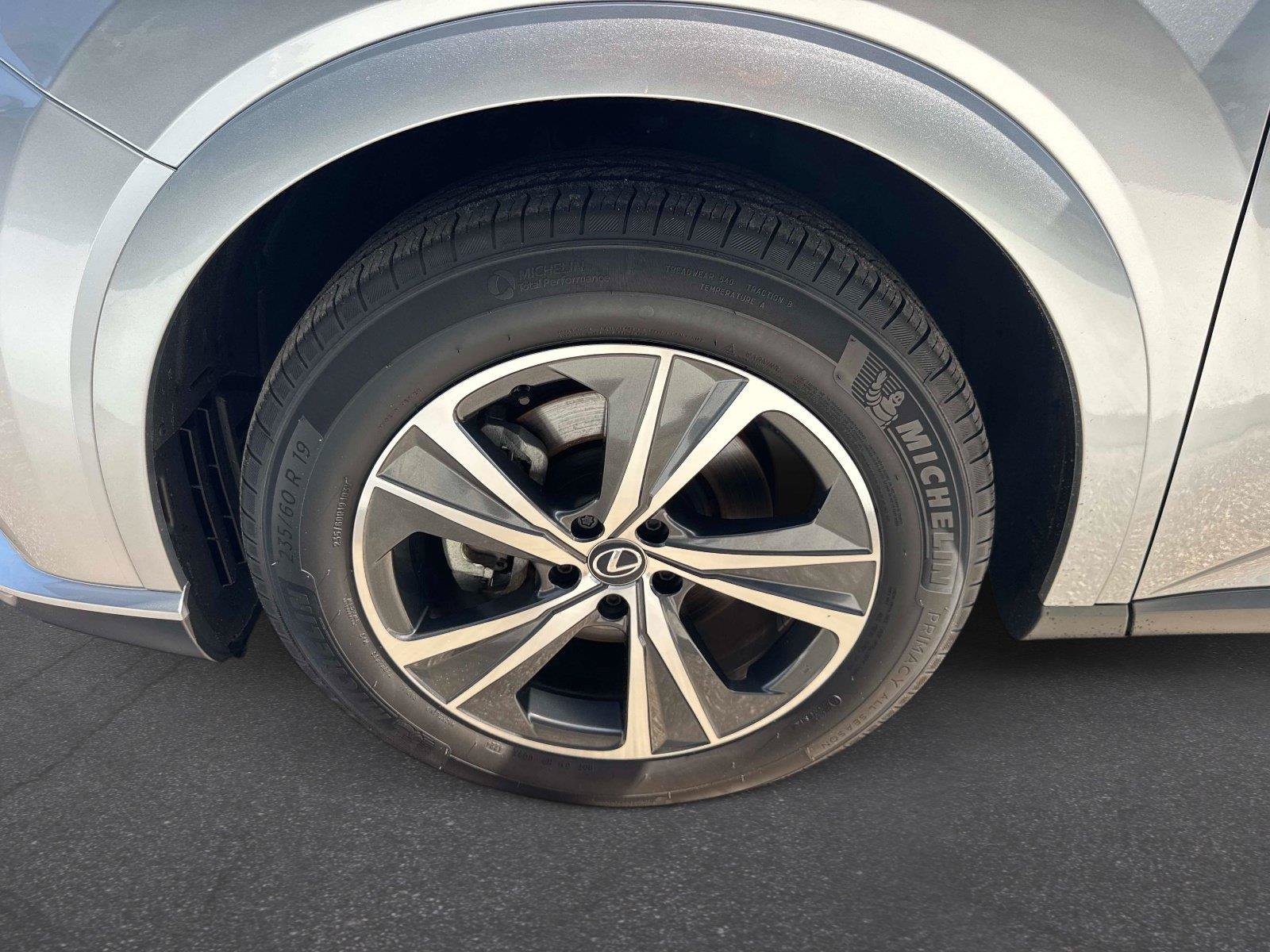 Certified 2025 Lexus RX 350 Premium w/ Accessory Package (Z1) FWD image 10