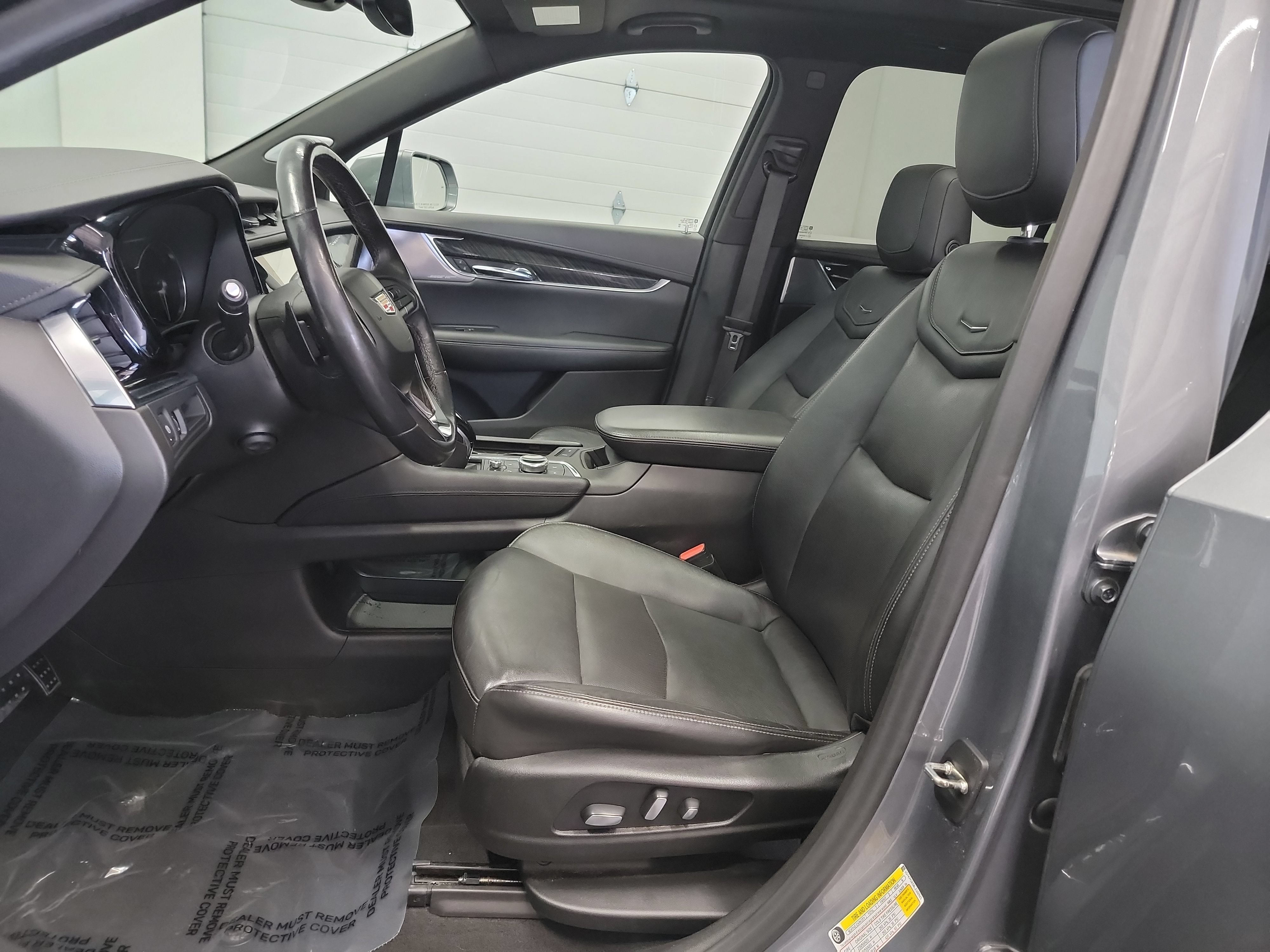 Used 2020 Cadillac XT6 Premium Luxury FWD image 12