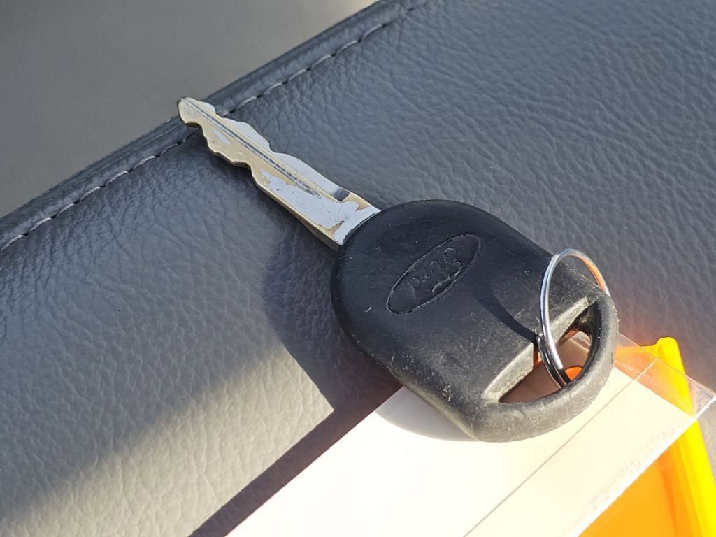 Used 2005 Ford F150 XLT RWD image 32