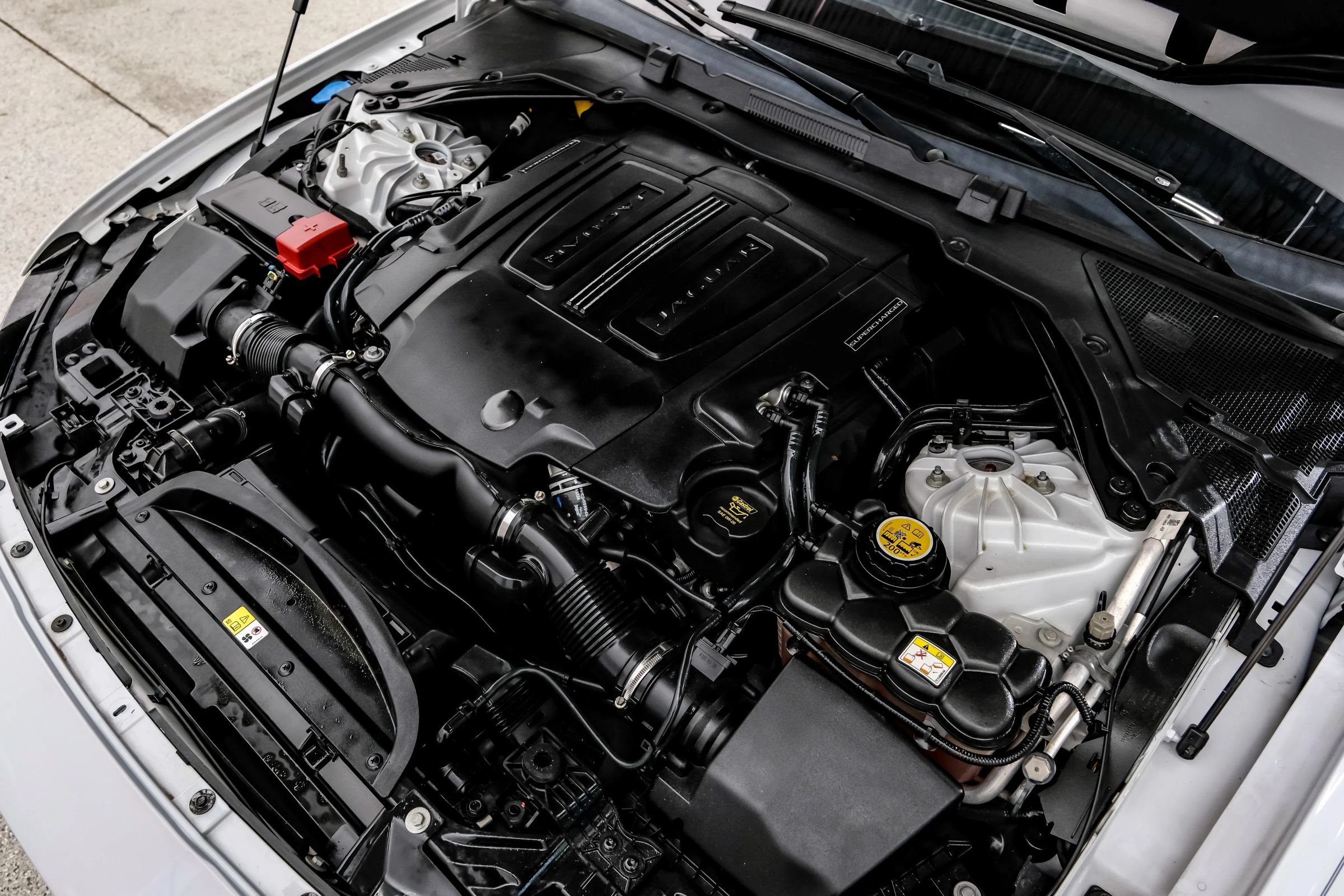 Used 2018 Jaguar XF Portfolio RWD image 62