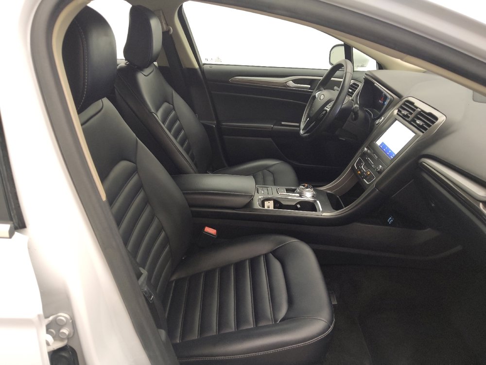 Used 2020 Ford Fusion SEL FWD image 21
