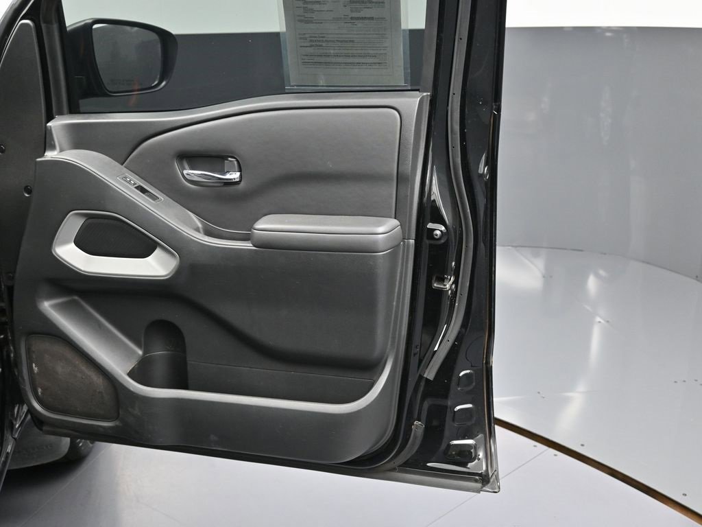 Used 2023 Nissan Frontier SV w/ Tow Package image 30