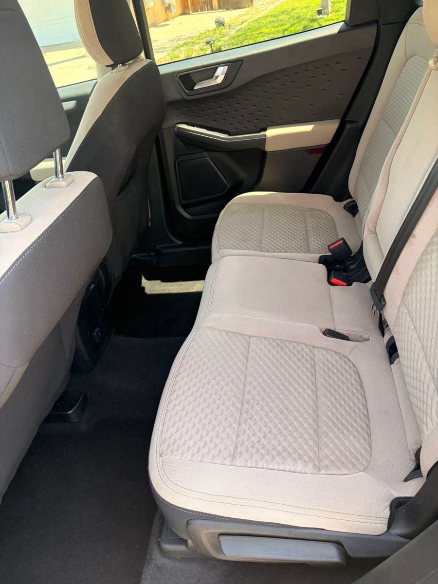 Used 2020 Ford Escape SE FWD image 6