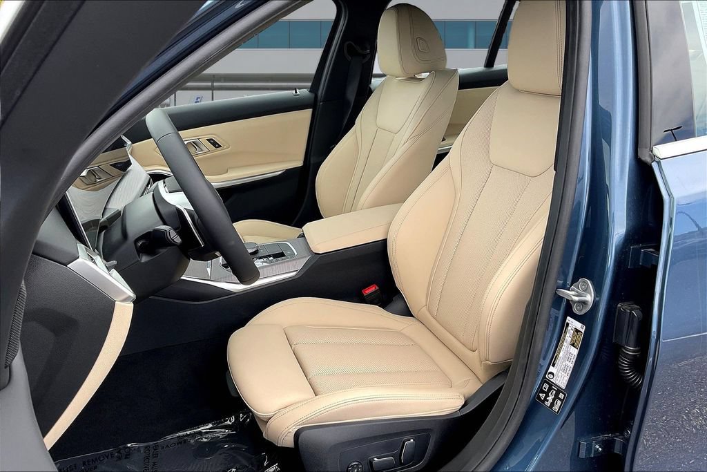 New 2026 BMW 330i xDrive Sedan w/ Premium Package AWD/4WD image 21