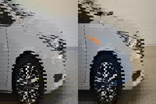 Used 2025 Nissan Versa SV image 13