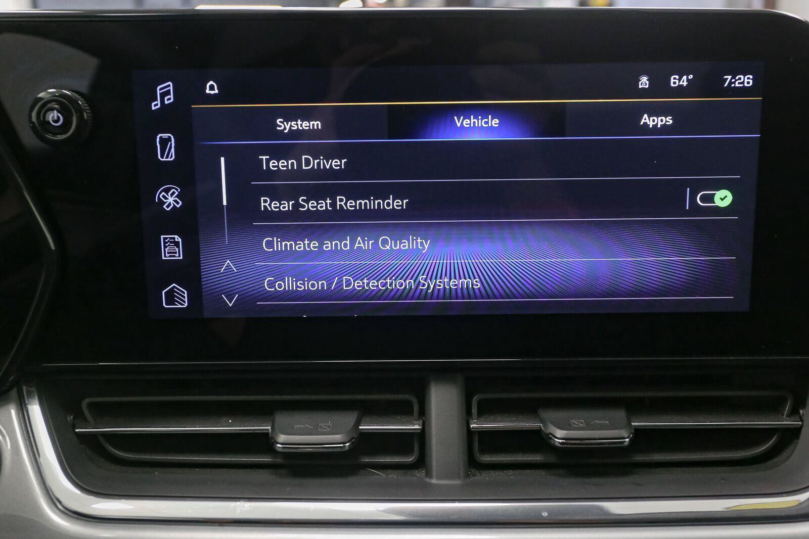 Used 2025 Chevrolet Trax LT FWD image 24
