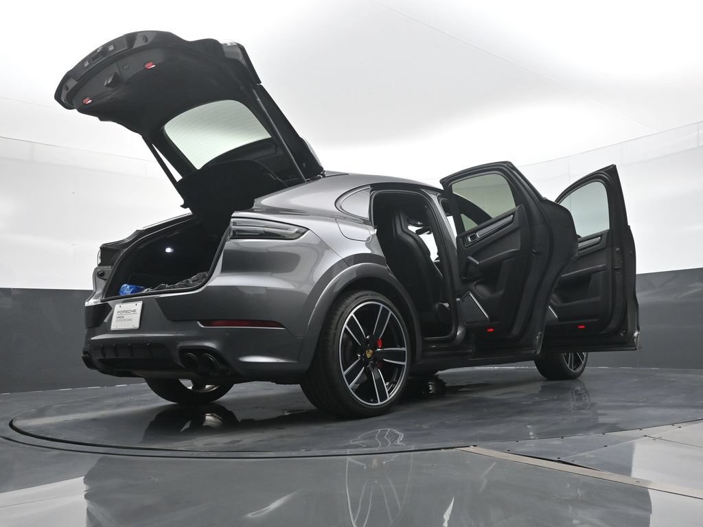 Certified 2023 Porsche Cayenne GTS AWD/4WD image 26