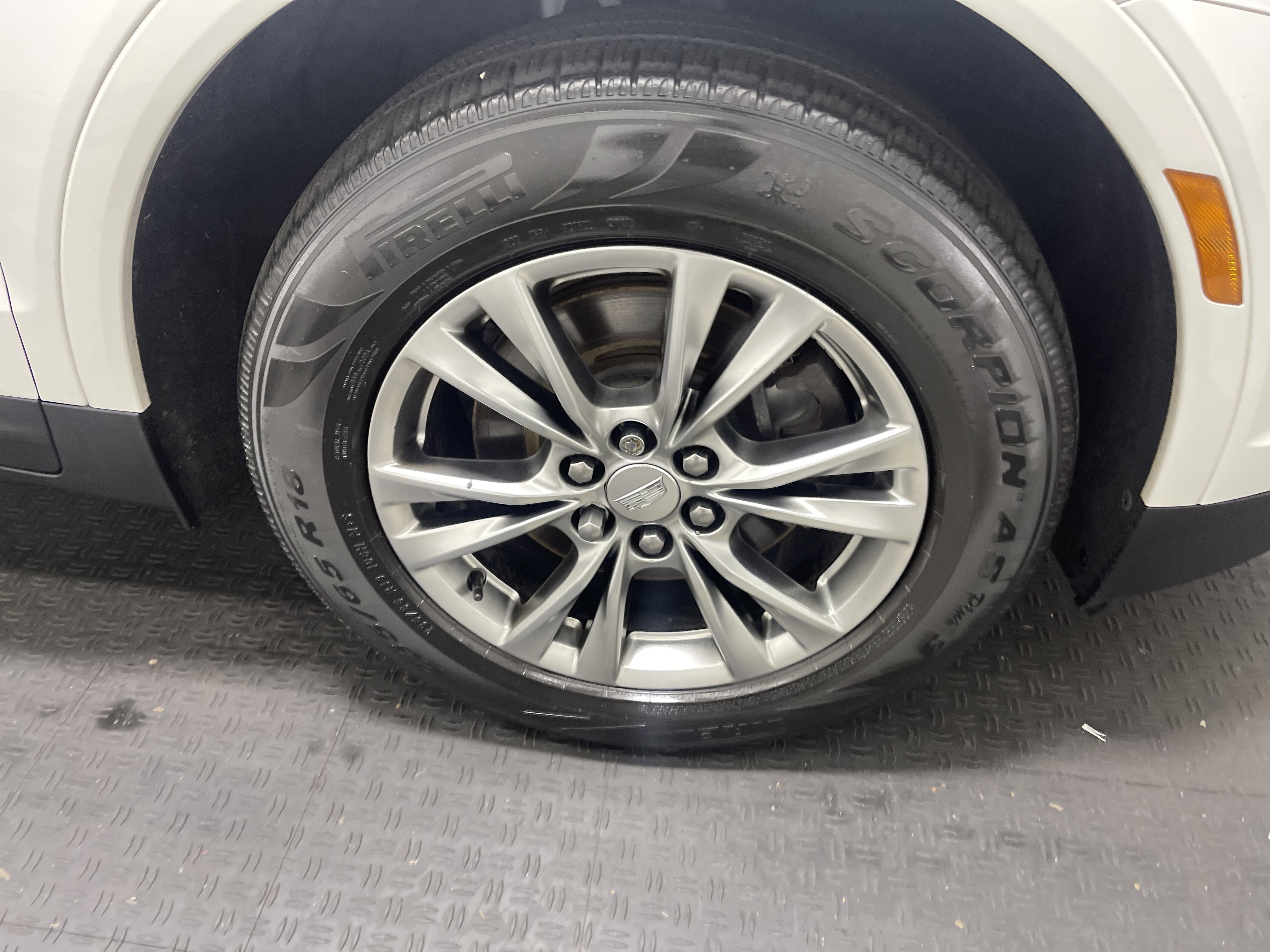 Used 2020 Cadillac XT5 Premium Luxury image 29