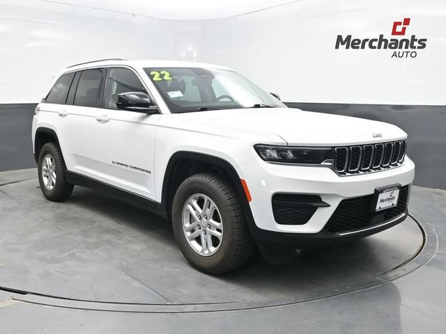 Used 2022 Jeep Grand Cherokee Laredo w/ Luxury Tech Group I