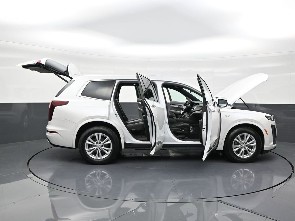 Used 2021 Cadillac XT6 Luxury FWD image 30