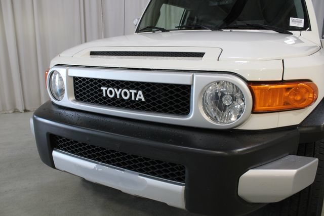 Used 2013 Toyota FJ Cruiser 4WD w/ Upgrade Pkg image 32