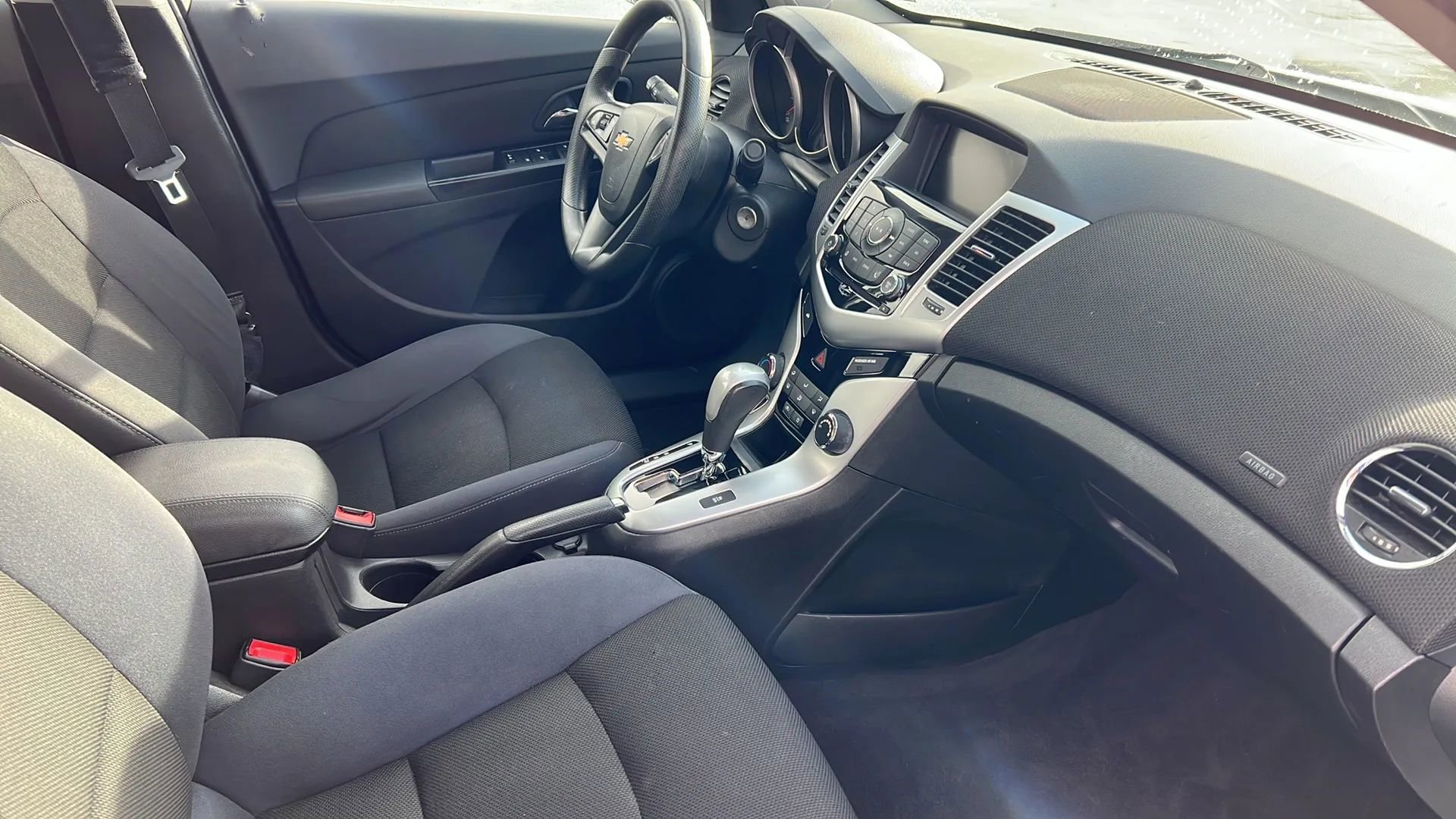 Used 2016 Chevrolet Cruze LT image 5