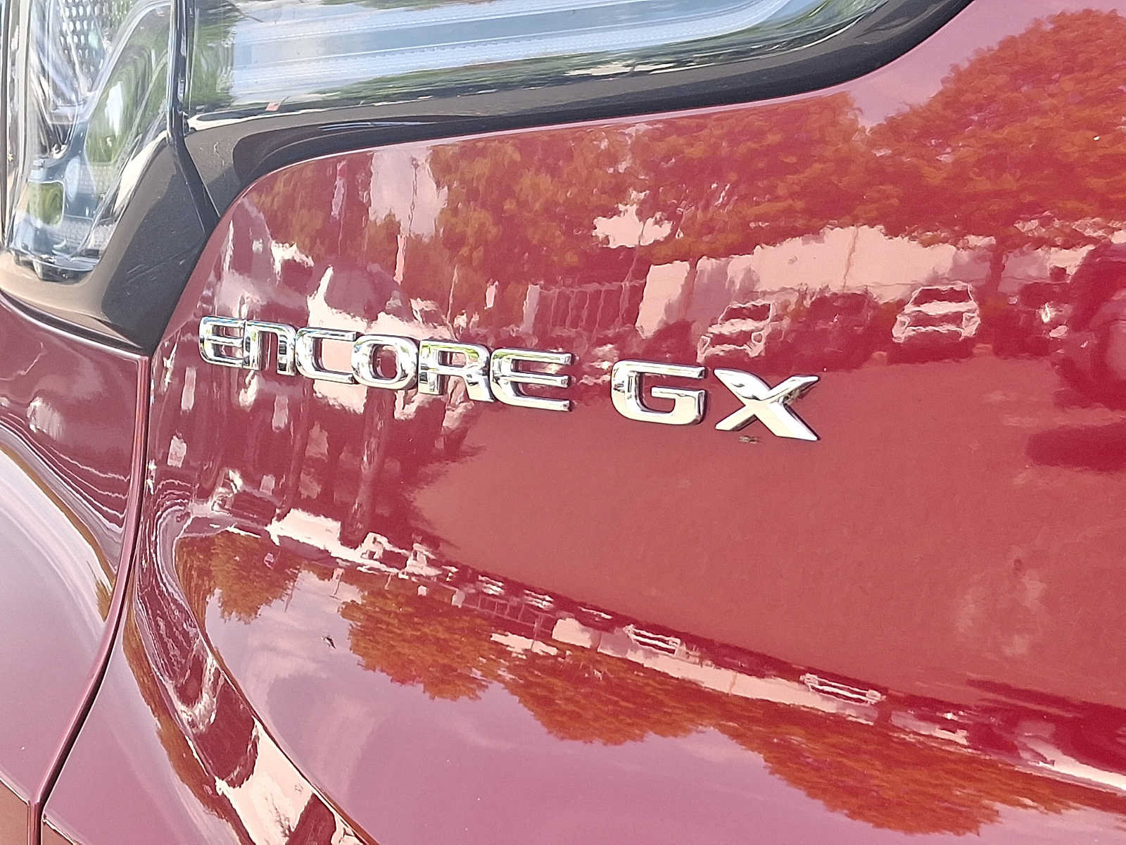 Used 2024 Buick Encore GX Avenir w/ Avenir Convenience Package FWD image 33