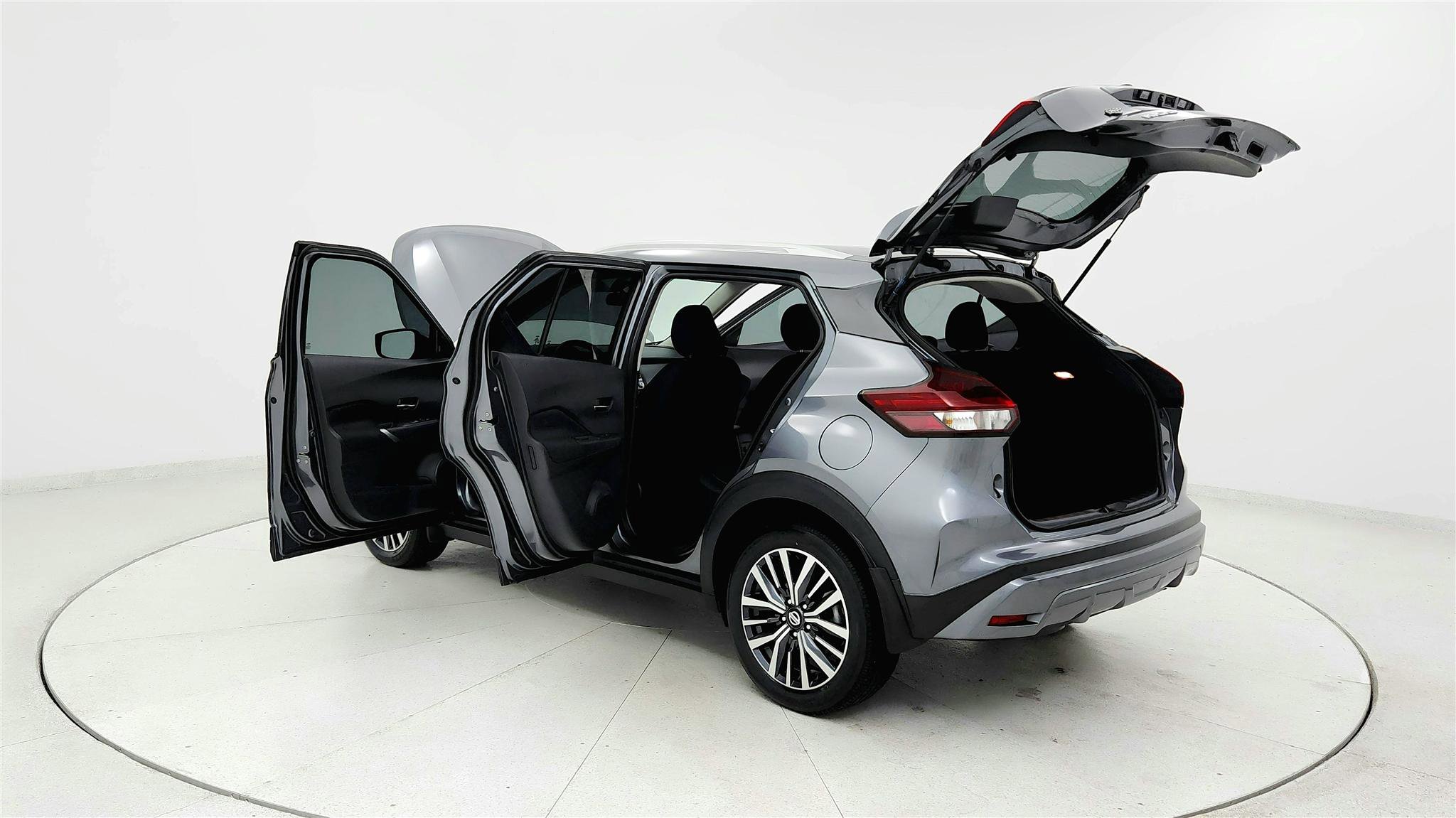 Used 2021 Nissan Kicks SV FWD image 10