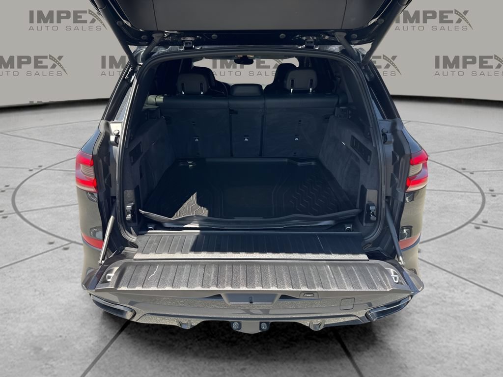 Used 2022 BMW X5 xDrive40i w/ M Sport Package AWD/4WD image 29