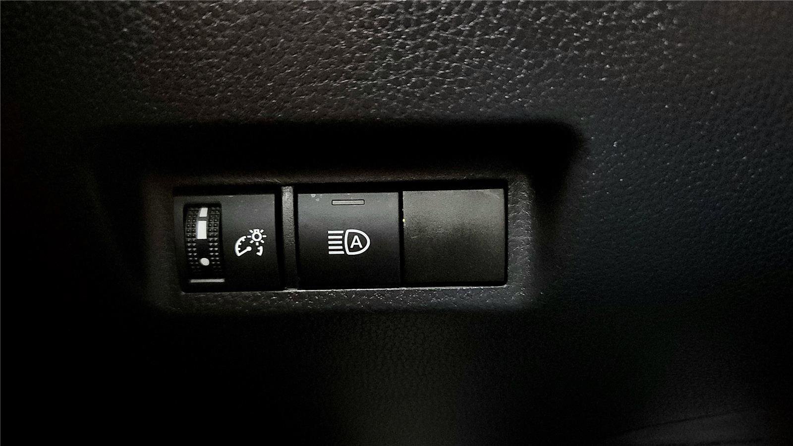 Used 2024 Toyota RAV4 LE image 32