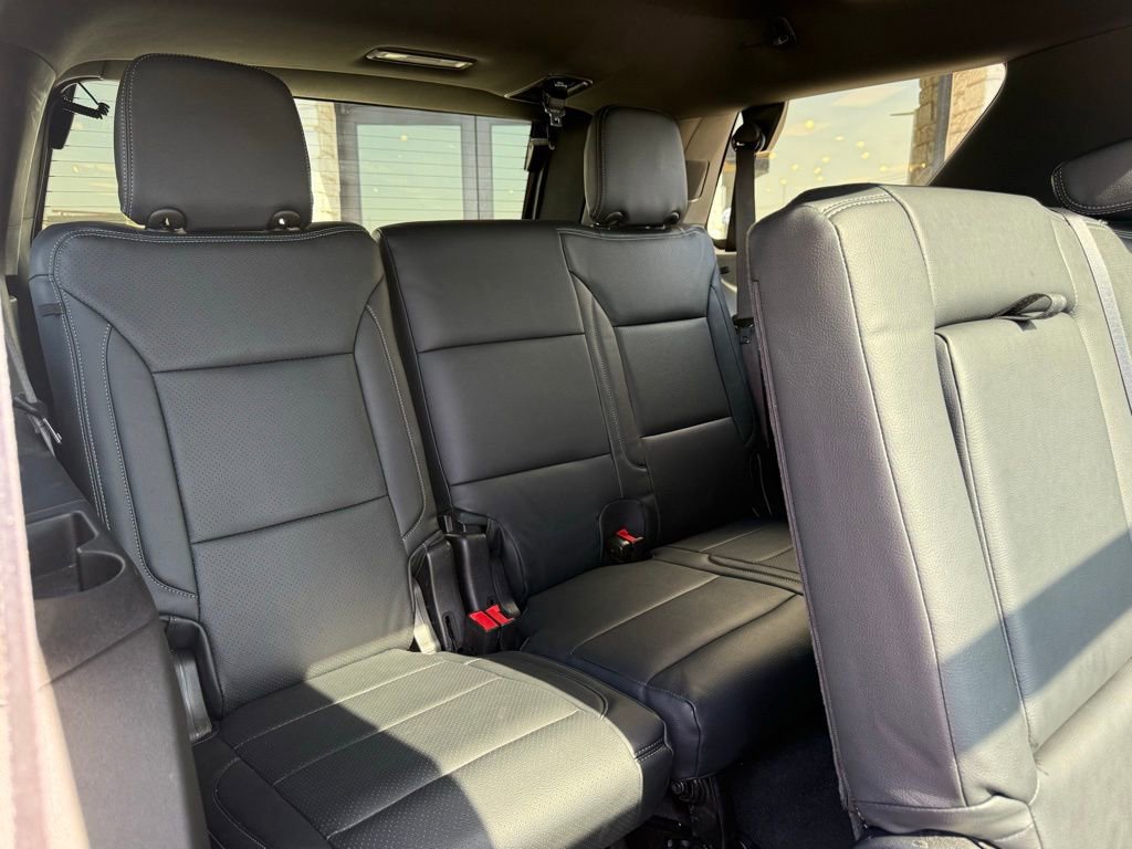 Used 2024 Chevrolet Tahoe High Country image 23