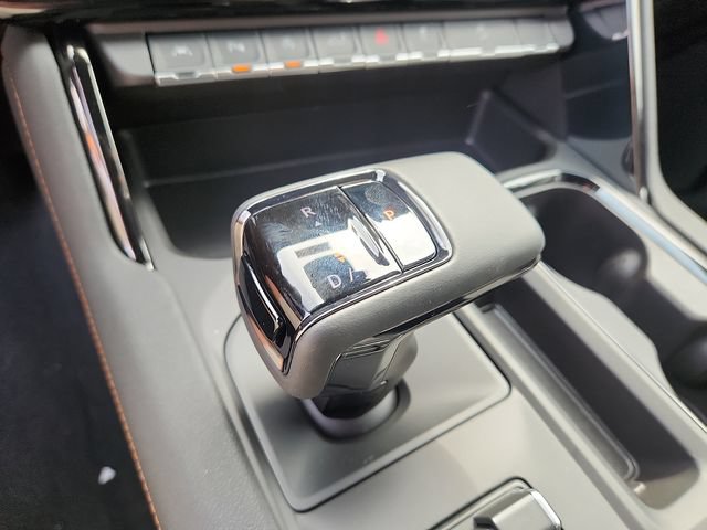 New 2026 GMC Sierra 1500 AT4 w/ Technology Package AWD/4WD image 10