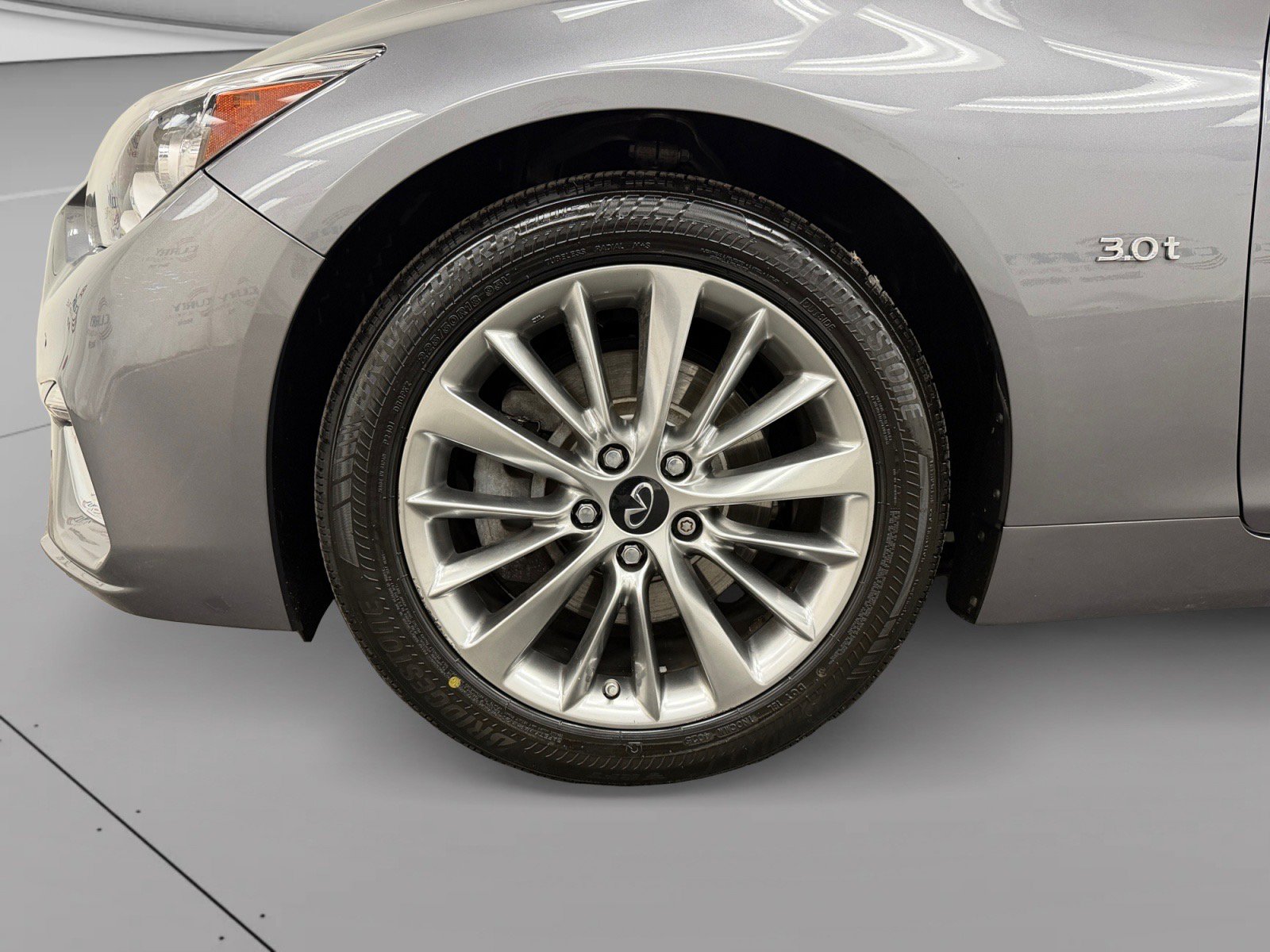 Used 2019 INFINITI Q50 Luxe w/ Essential Package (3.0T Luxe) AWD/4WD image 14