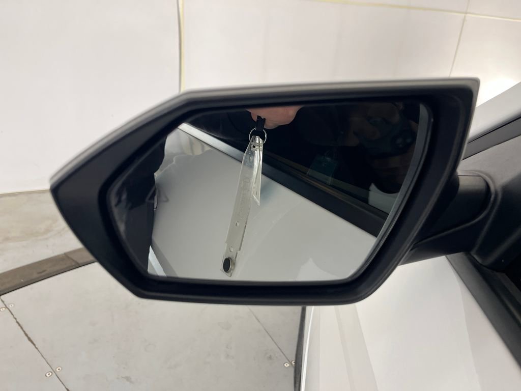 Used 2025 Hyundai Elantra Blue FWD image 38