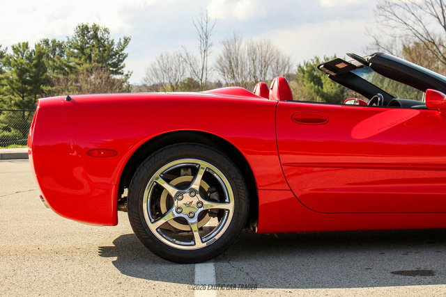 Used 2004 Chevrolet Corvette Convertible w/ Preferred Equipment Group image 10