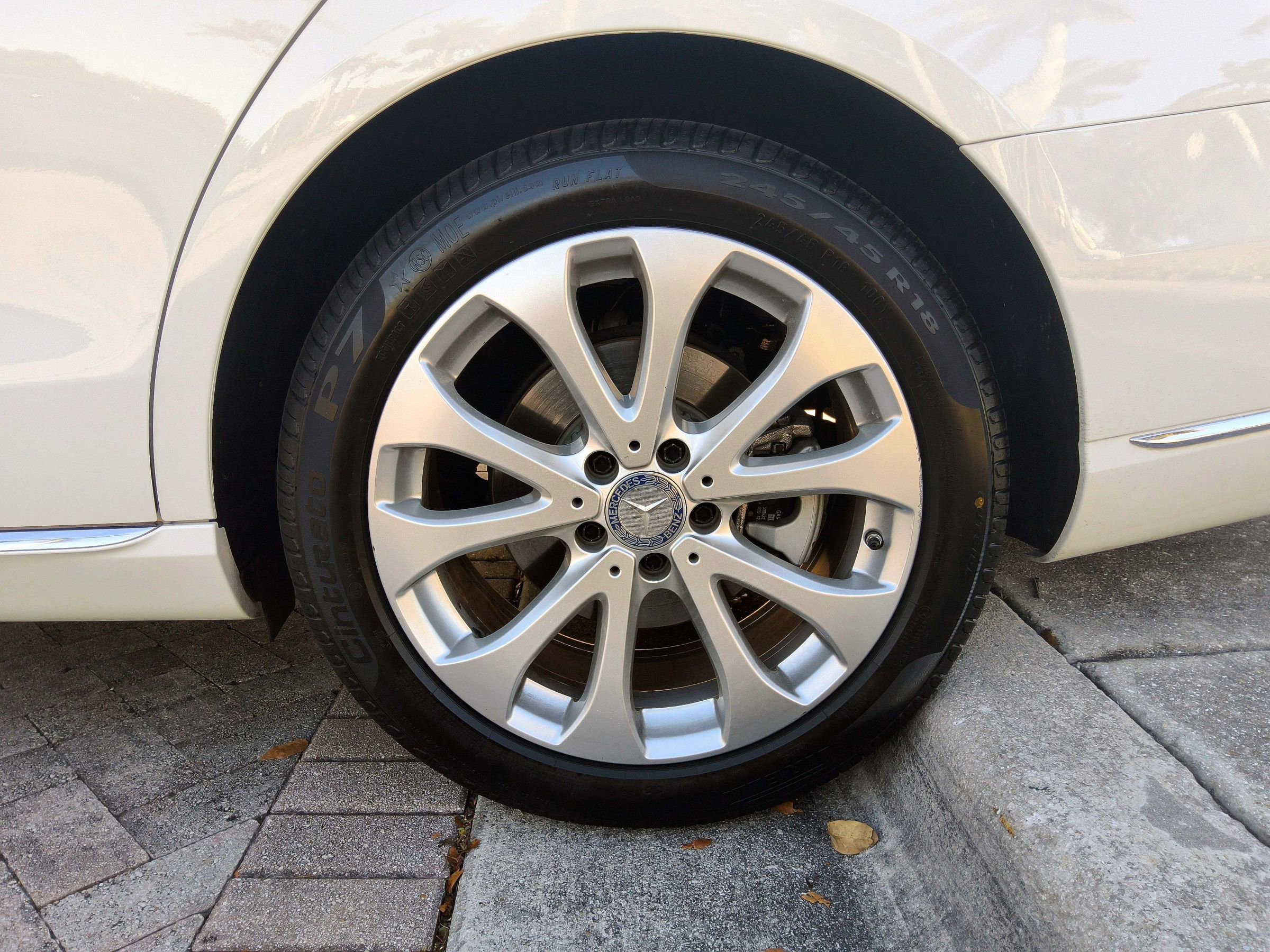 Used 2017 Mercedes-Benz E 300 image 46