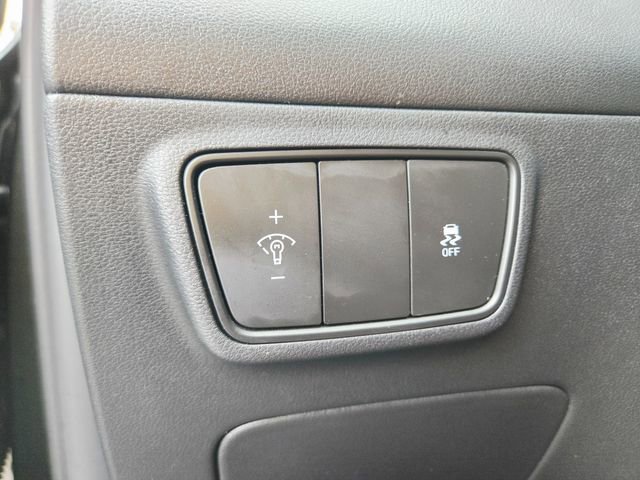 Used 2023 Hyundai Tucson SE image 28