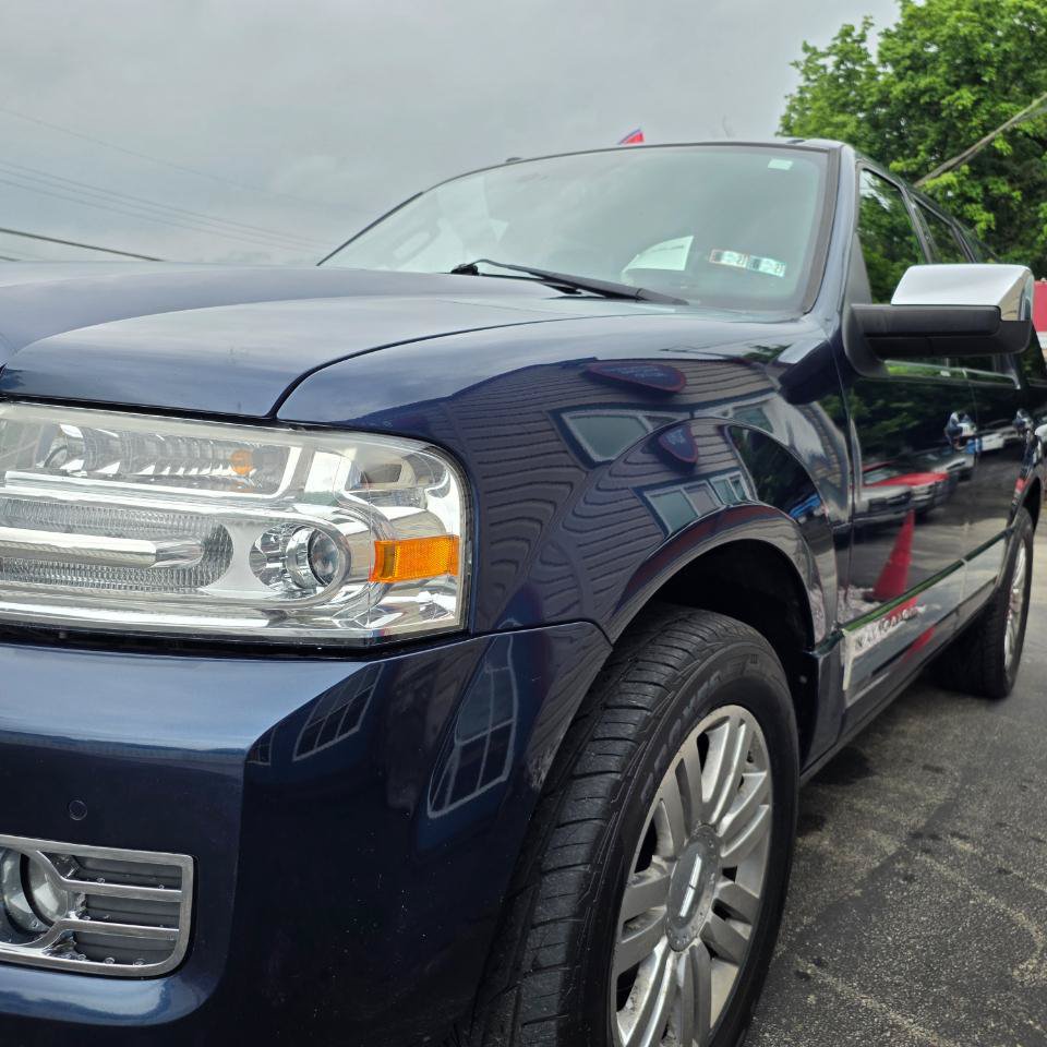 Used 2014 Lincoln Navigator 4WD image 12