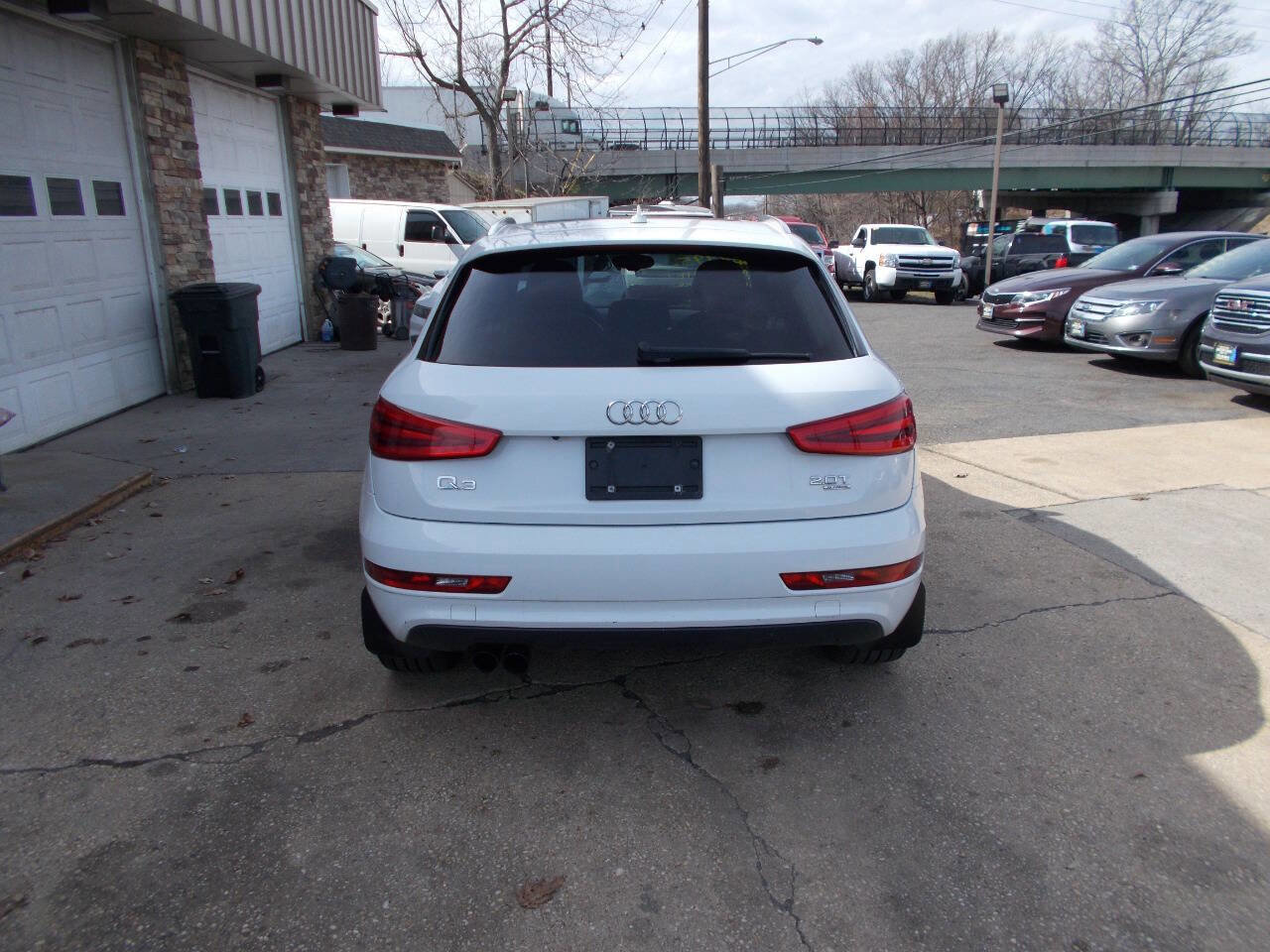 Used 2015 Audi Q3 2.0T Premium Plus w/ Sport Package image 4
