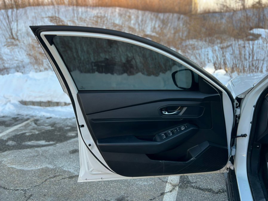 Used 2023 Honda Accord EX image 30