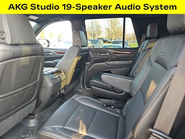 Used 2021 Cadillac Escalade Luxury AWD/4WD image 6