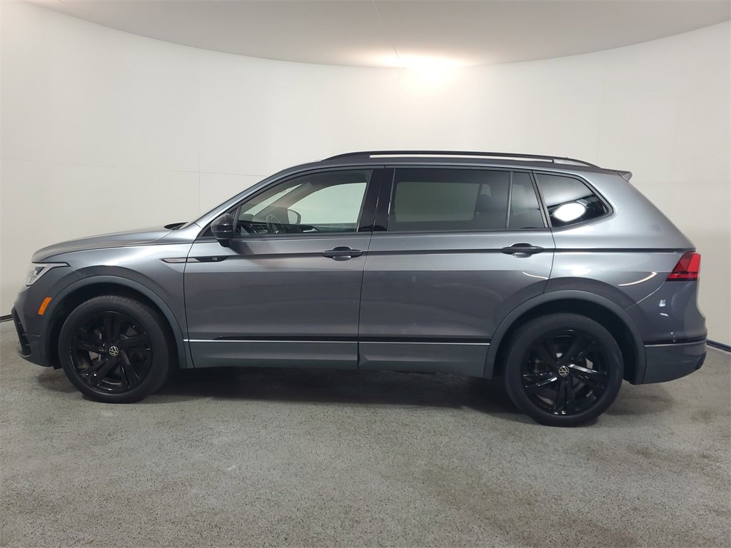 Used 2023 Volkswagen Tiguan SE R-Line image 4