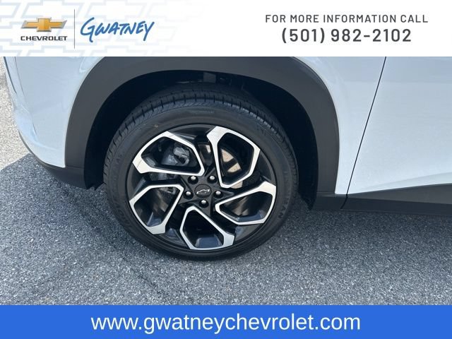 Used 2025 Chevrolet Trax RS w/ Driver Confidence Package FWD image 9