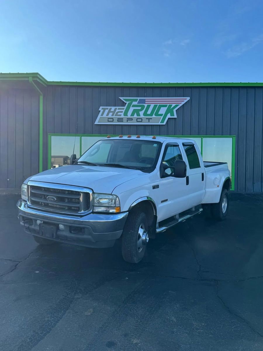 Used 2003 Ford F350 XLT image 2