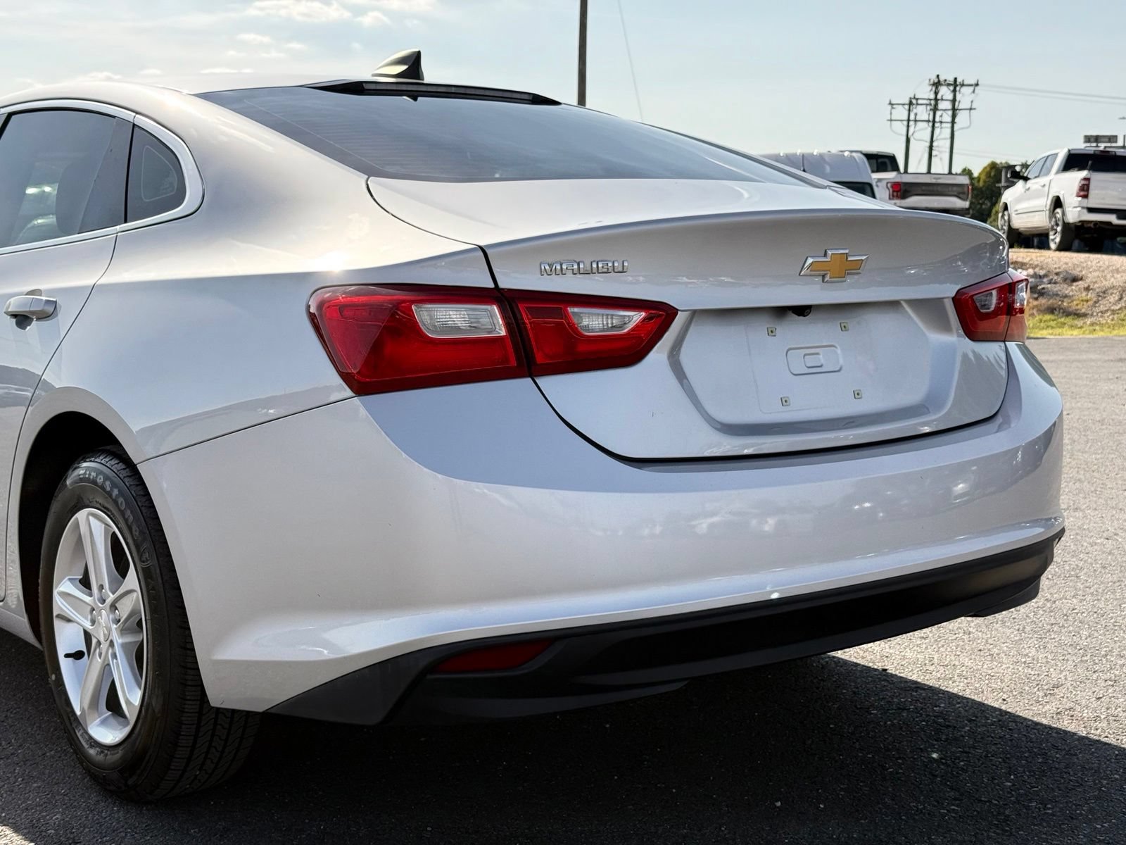 Used 2019 Chevrolet Malibu LS FWD image 4