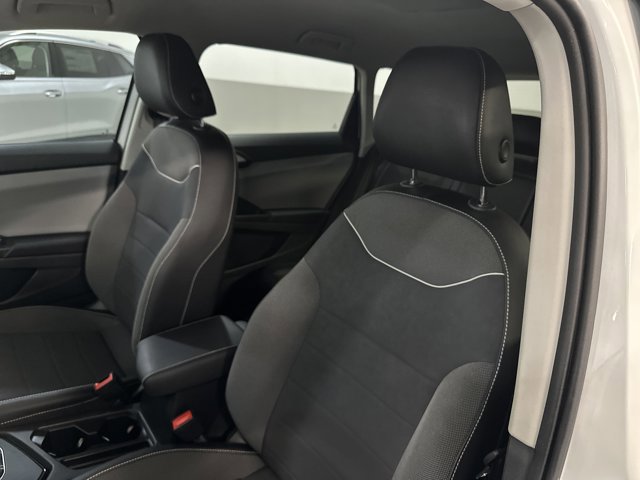 Certified 2023 Volkswagen Taos SE image 13