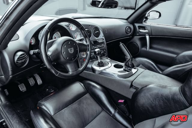 Used 2006 Dodge Viper SRT-10 RWD image 2