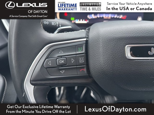 Used 2023 Jeep Grand Cherokee L Laredo image 16