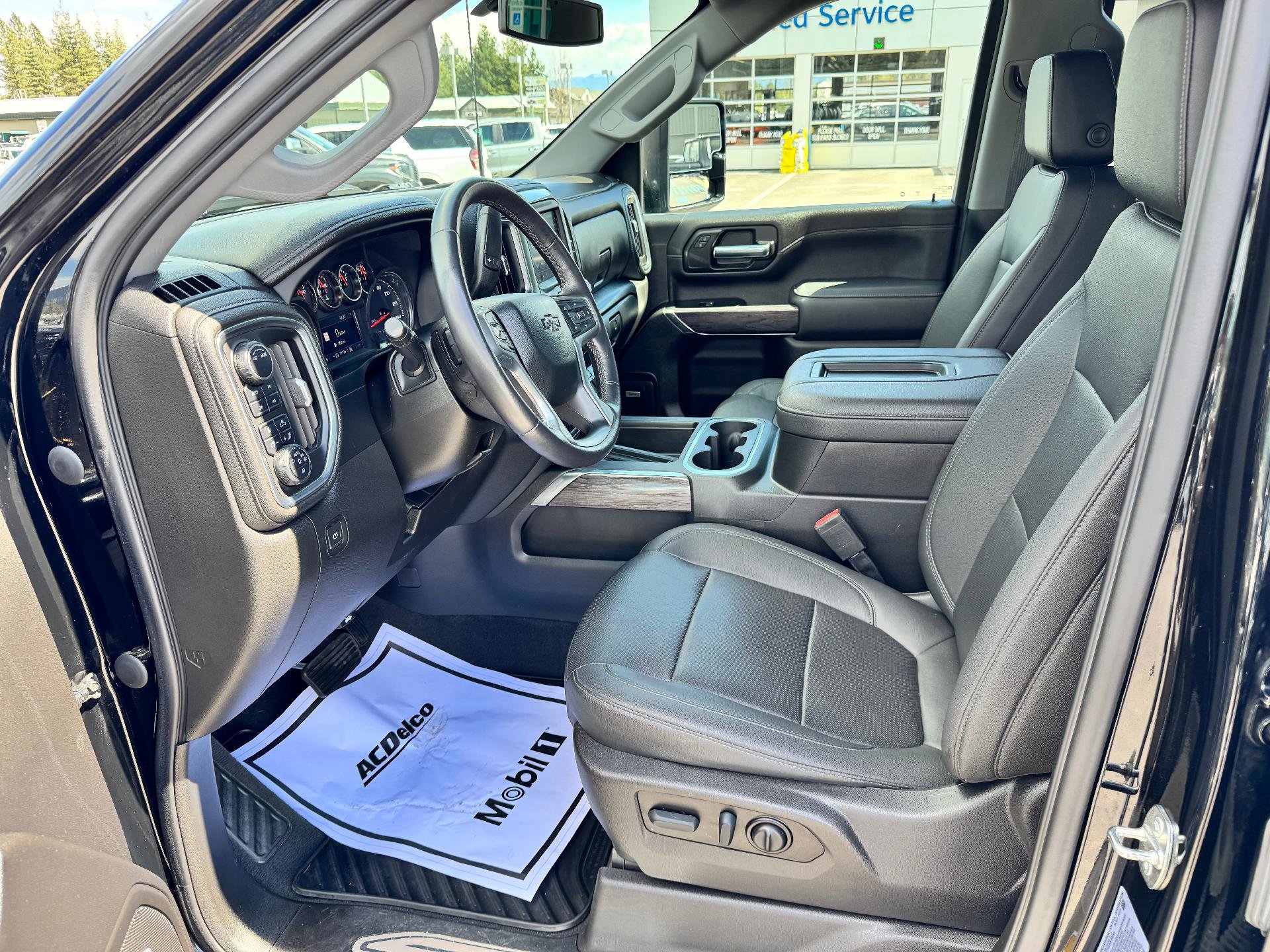 Used 2022 Chevrolet Silverado 2500 LTZ w/ LTZ Plus Package AWD/4WD image 10