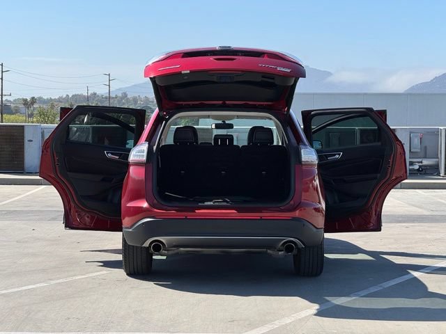 Used 2016 Ford Edge Titanium FWD image 26