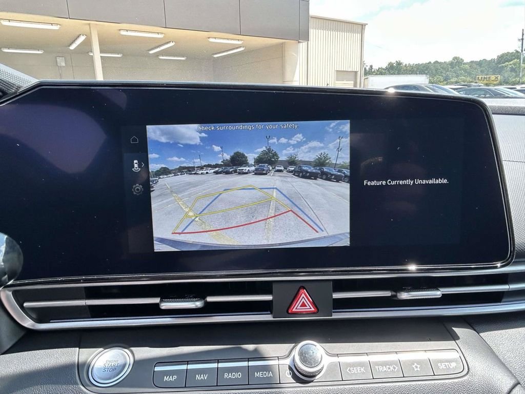 New 2026 Hyundai Elantra Limited FWD image 19