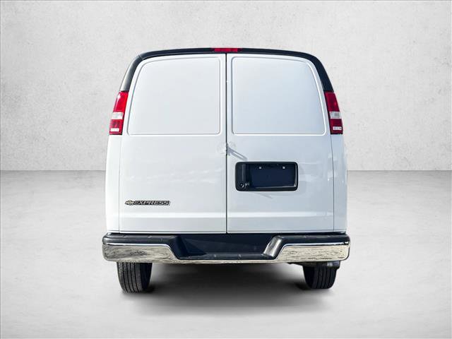 Used 2022 Chevrolet Express 2500 w/ Driver Convenience Package image 7